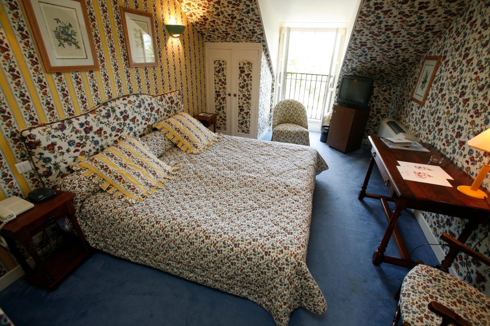 Hotel Chateau De Castel Novel - Les Collectionneurs Varetz ภายนอก รูปภาพ