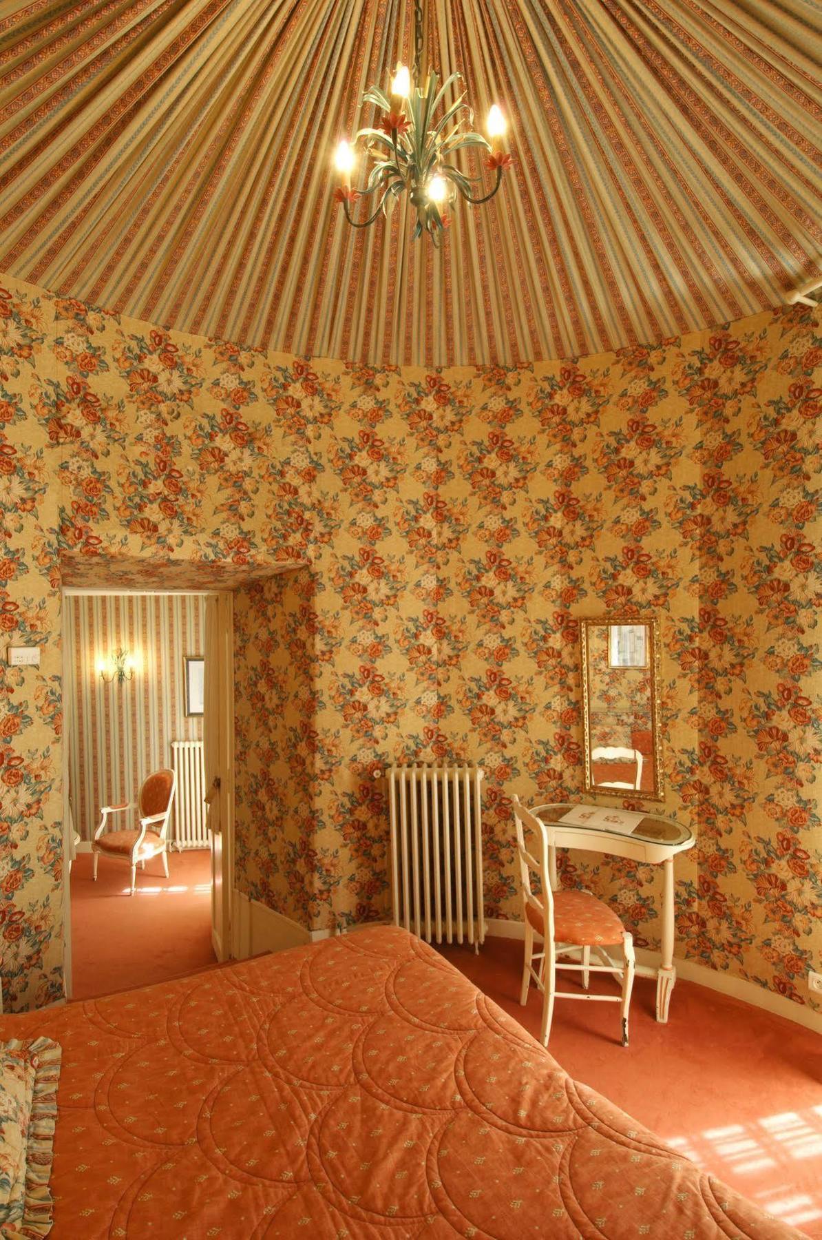 Hotel Chateau De Castel Novel - Les Collectionneurs Varetz ภายนอก รูปภาพ