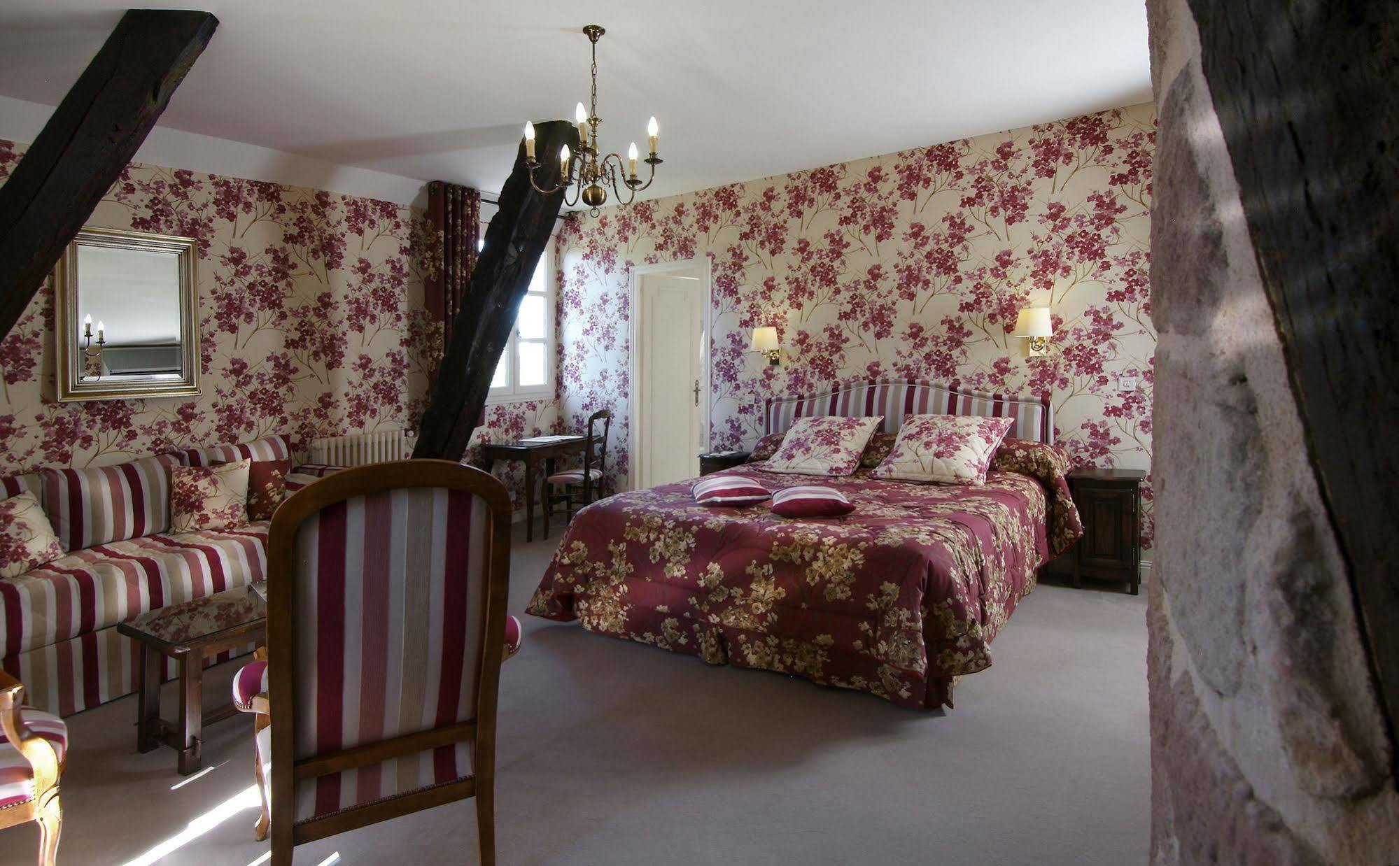 Hotel Chateau De Castel Novel - Les Collectionneurs Varetz ภายนอก รูปภาพ